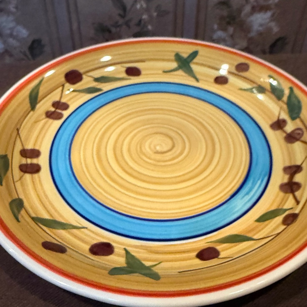 Royal Norfolk Colorful Ceramic Plate with Leaf and Berry Design